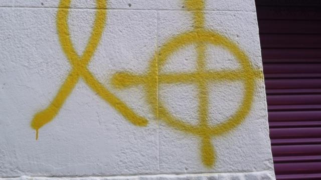 Pintada en el negocio de la madre y la tía de Rivera en Granollers (Barcelona)