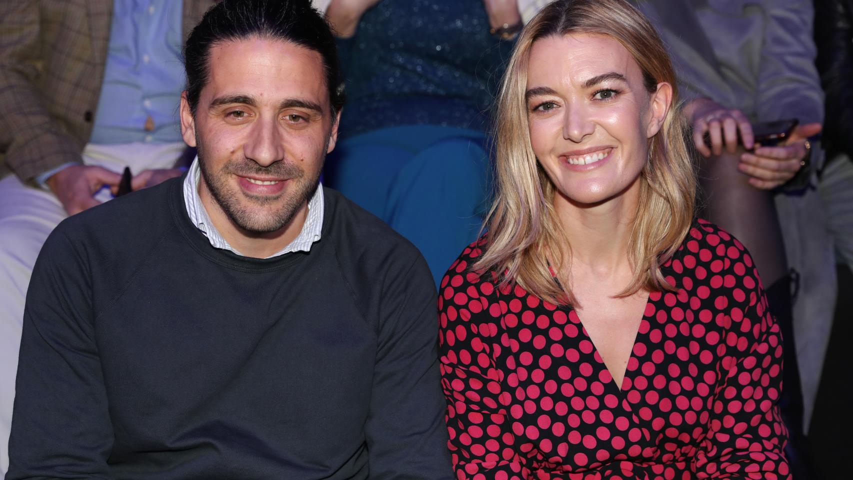 Carlos Torretta y Marta Ortega en un desfile de moda.