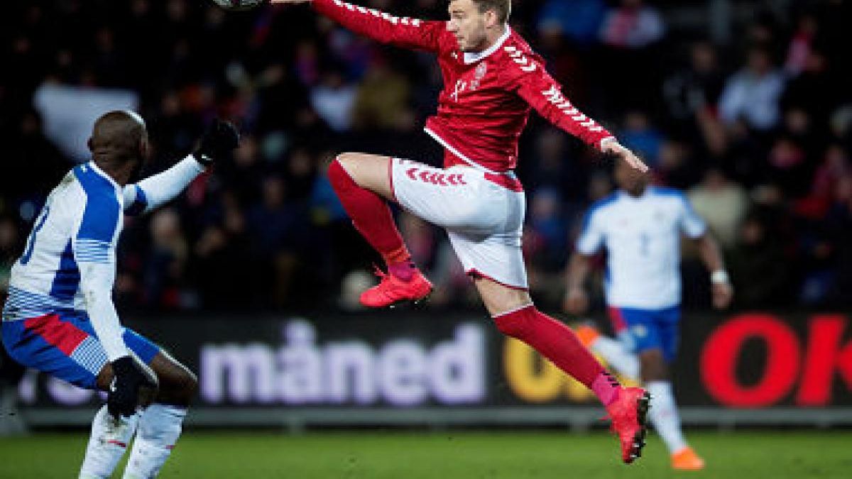 Nicklas Bendtner con la selección