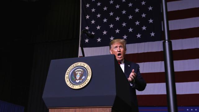 Donald Trump, durante un acto de campaña en Mississippi.