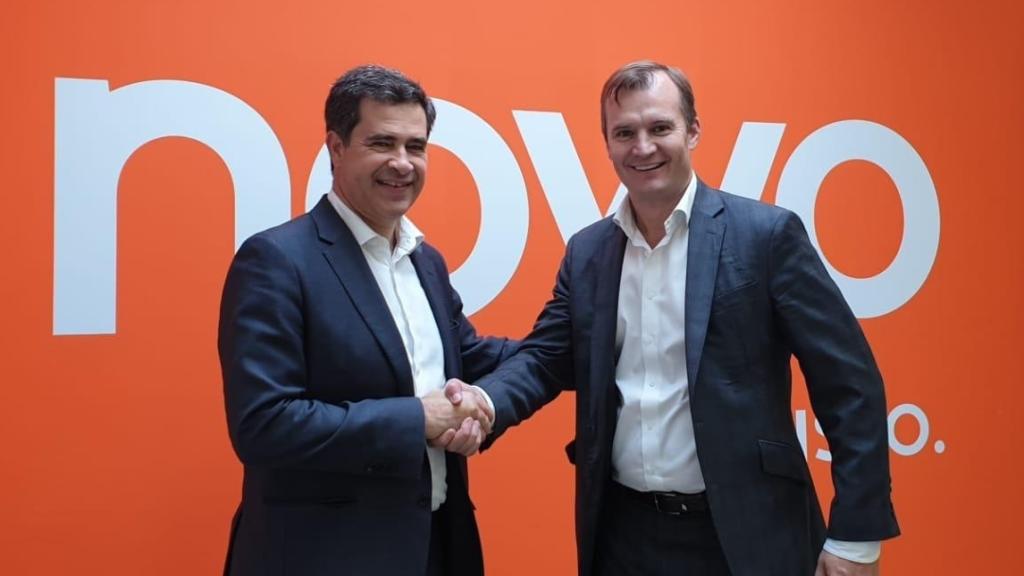 Miguel Venâncio, presidente del consejo deadministración de NOWO/Oni y Meinrad Spenger, consejero delegado del Grupo MásMóvil, en 2019.