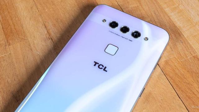 Análisis del TCL PLEX, un buen móvil que aspira a más de lo que ofrece