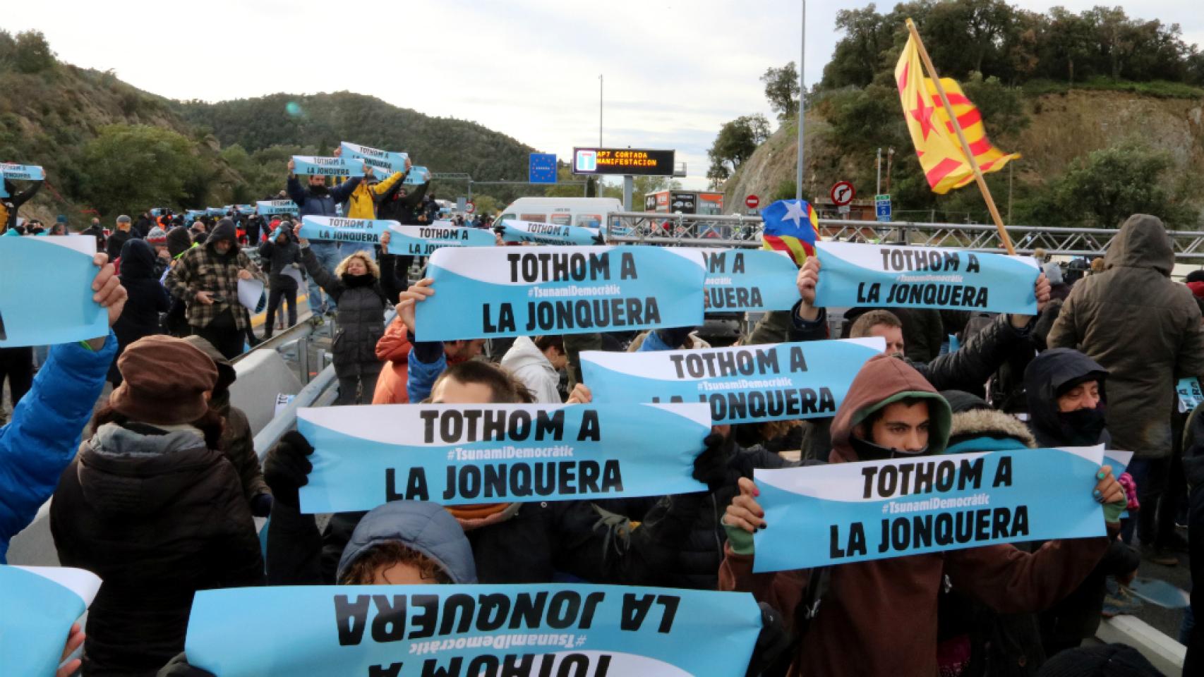 Tsunami Democràtic en la AP-7 a la altura de La Jonquera