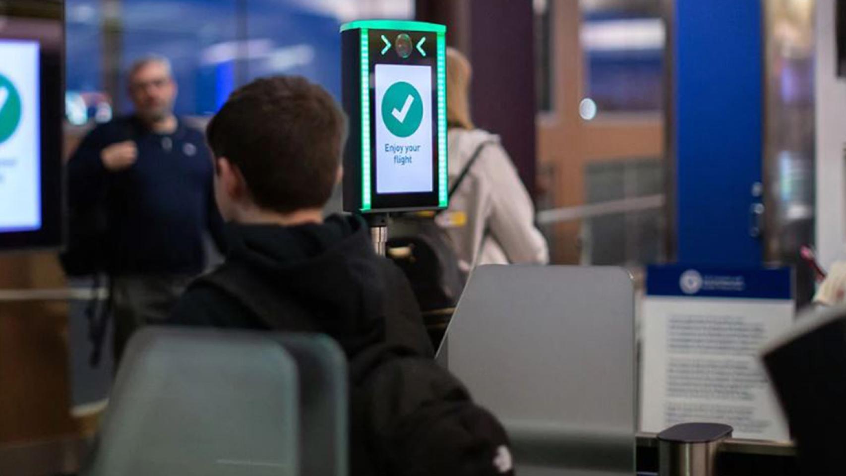 La industria trata de 'invisibilizar' el camino del pasajero por el aeropuerto.