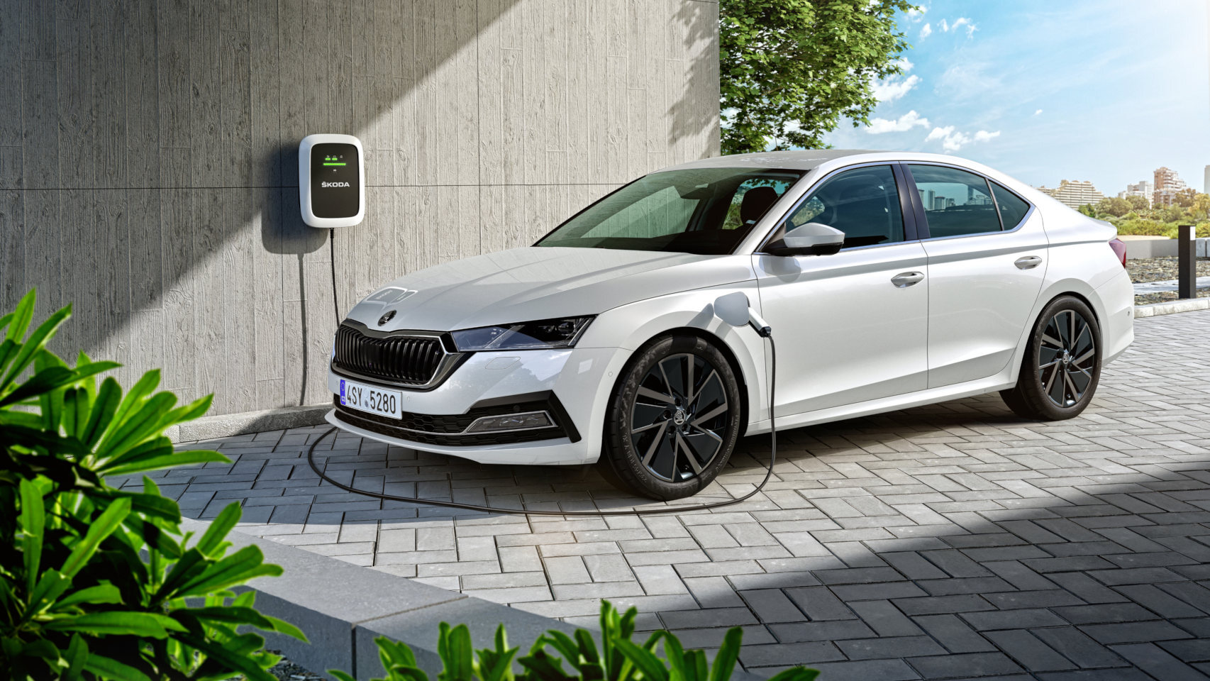 Nuevo Skoda Octavia, con más tecnología y  también es híbrido enchufable