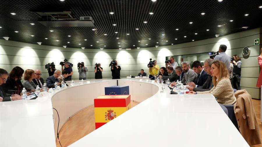 Cumbre para evitar la huelga del fútbol femenino