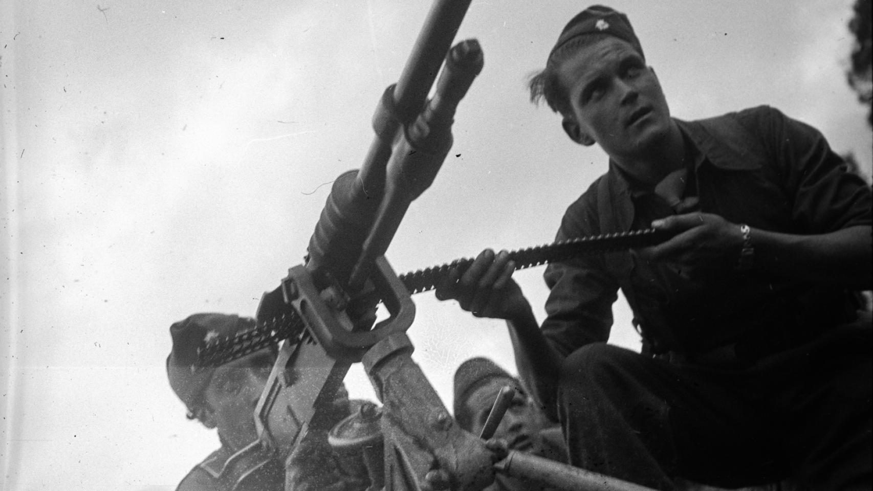 Maniobras del ejército republicano a las afueras de Barcelona, 1937-1938