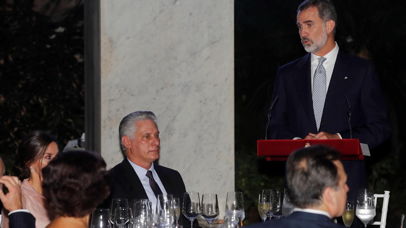 El Rey, ante el presidente de Cuba, durante su discurso.