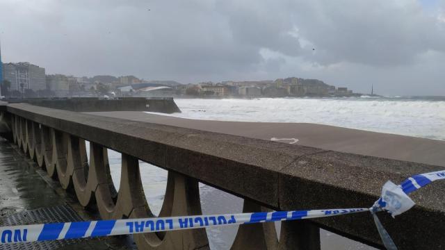 temporal cecilia borrasca tiempo playa paseo