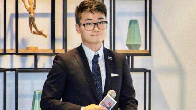 Simon Cheng, en una foto de su Facebook.