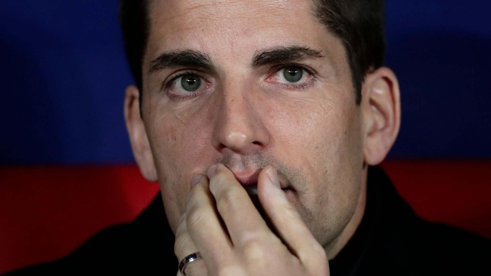 Robert Moreno, en el banquillo de España