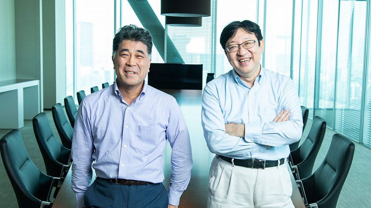 Masahiro Fujita (investigador IA de Sony) y Hiroaki Kitano (CEO de Sony Computer Science Laboratories y responsable de este nuevo área.