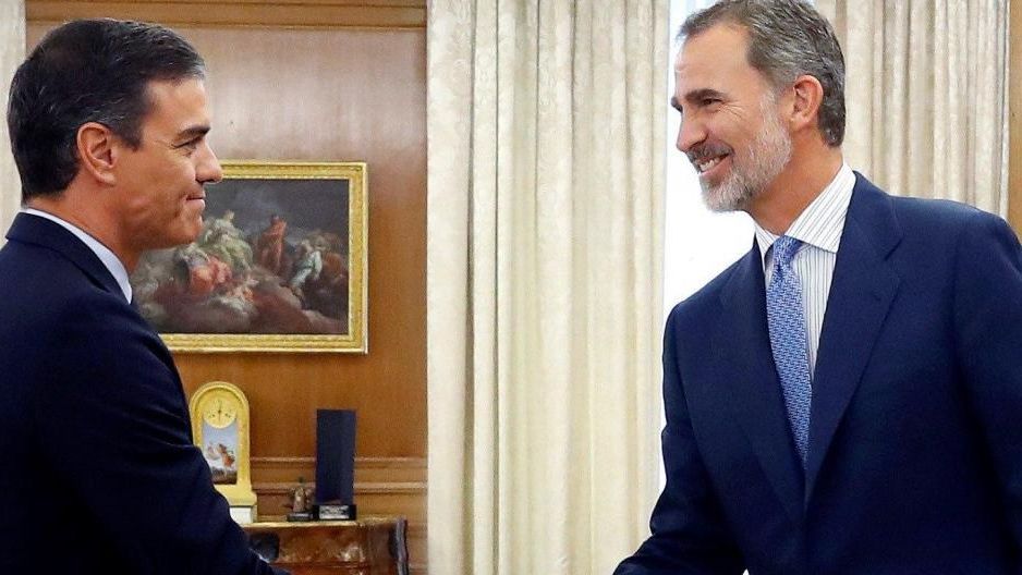 El presidente en funciones, Pedro Sánchez, y el rey Felipe VI.