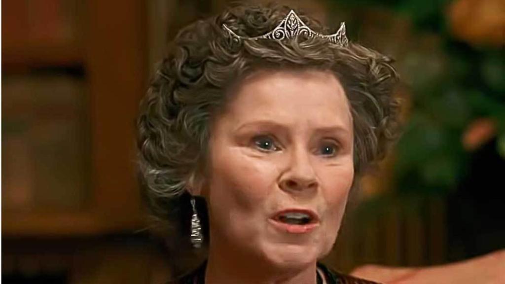 Imagen de Imelda Staunton en 'Downton Abbey' (The Sun)