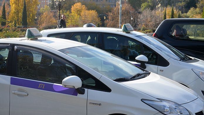 Manifestacion-taxistas-autonomos-15-noviembre-12