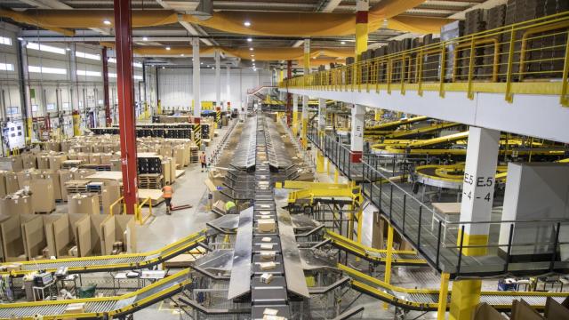 Imagen del centro logístico de Amazon San Fernando, Madrid, en una imagen de archivo.