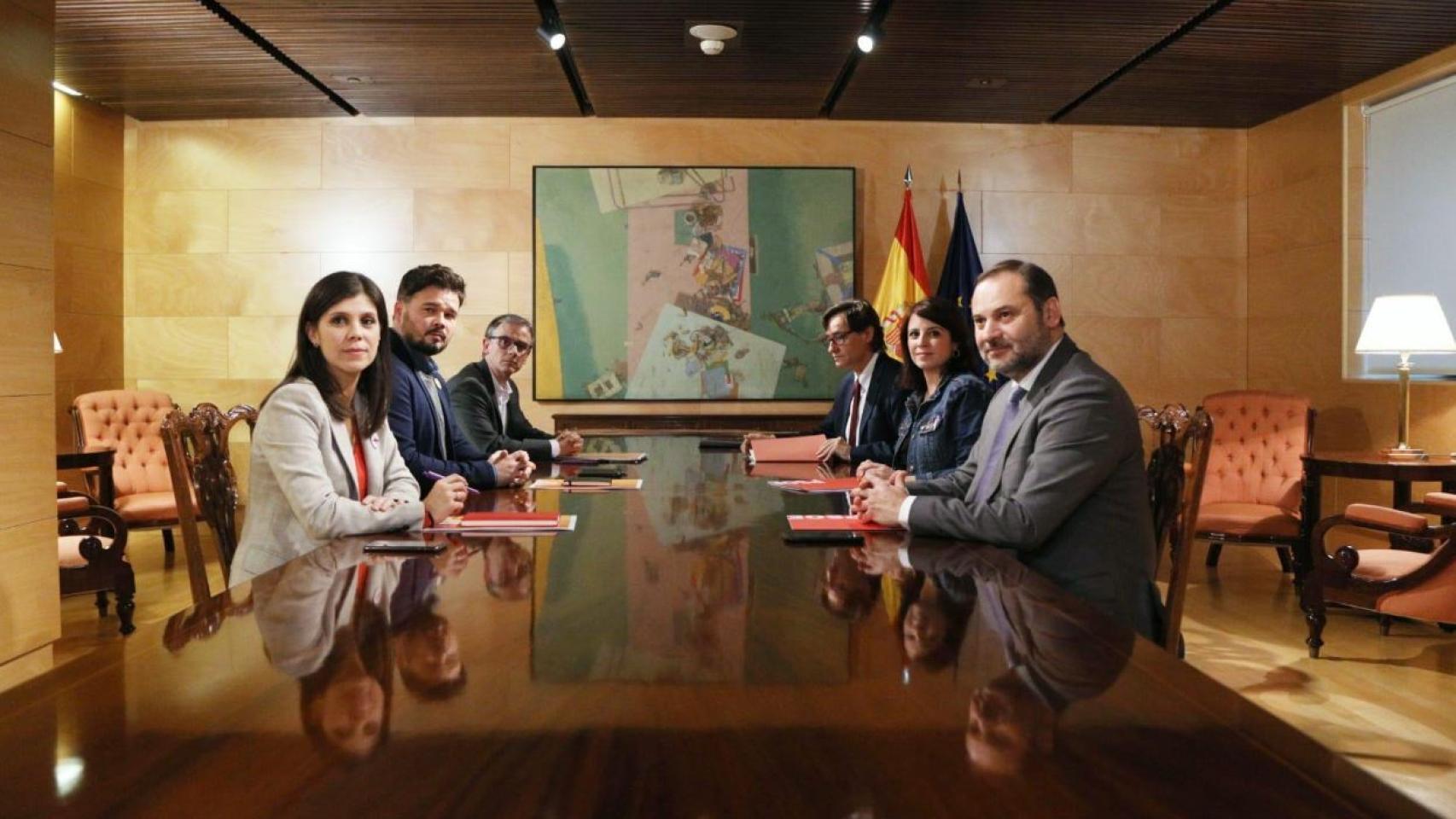 Vilalta, Rufián y Jové, a la izquierda de la imagen y Ábalos, Lastra y Jové