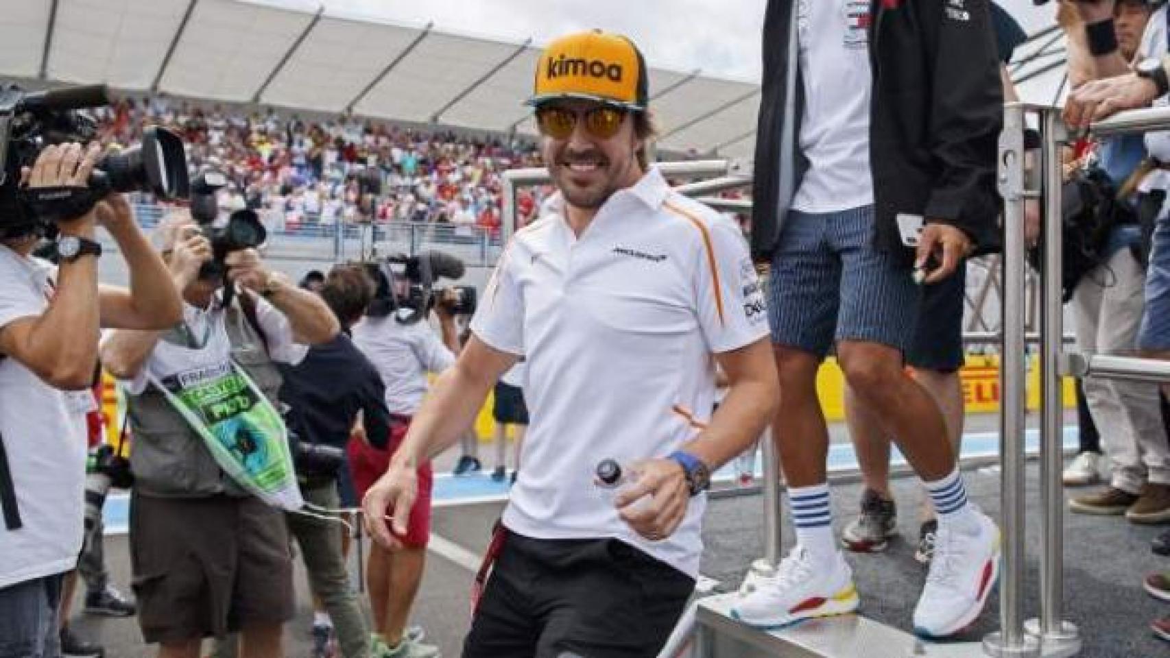 Fernando Alonso, en el paddock