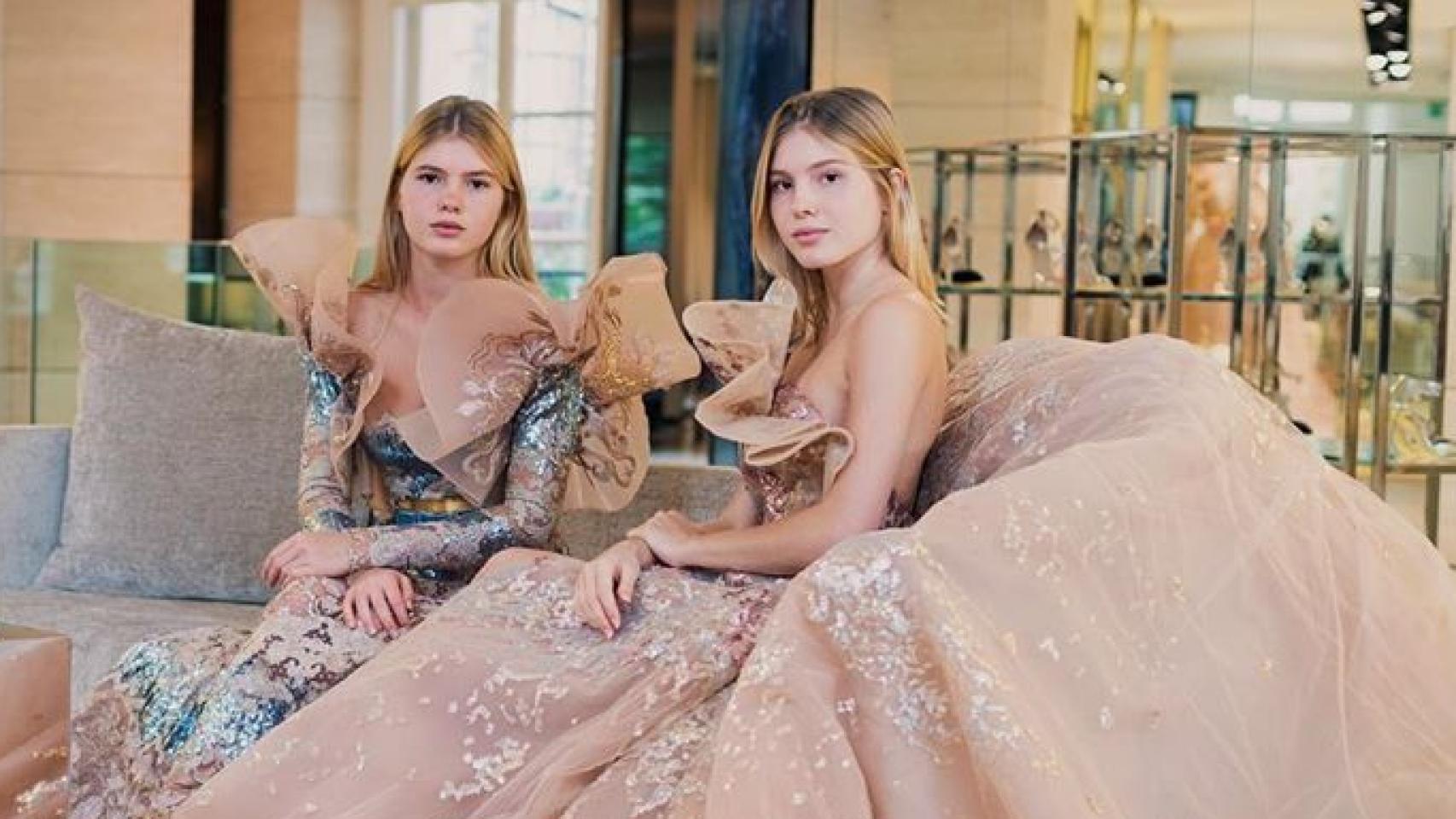 Cristina y Victoria Iglesias han sido las absolutas protagonistas del Baile de Debutantes.