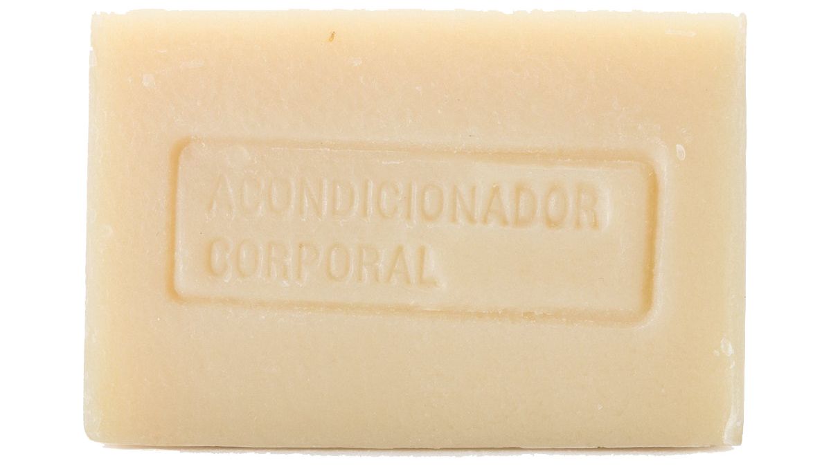 Acondicionador corporal sólido con aguacate y aceite de oliva de WaiWai.