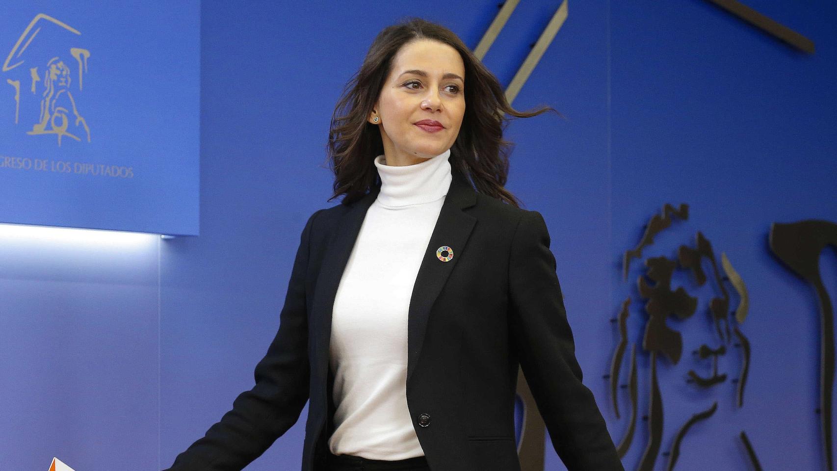 Inés Arrimadas, a su llegada a la sala de prensa del Congreso.
