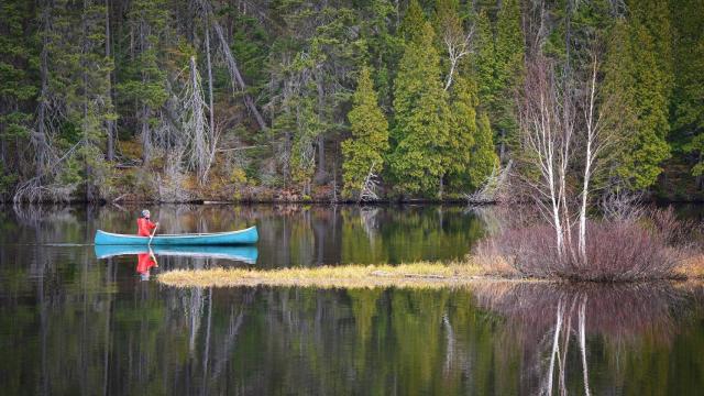 Disfrutar del deporte en entornos naturales es una buena forma de hacer turismo.