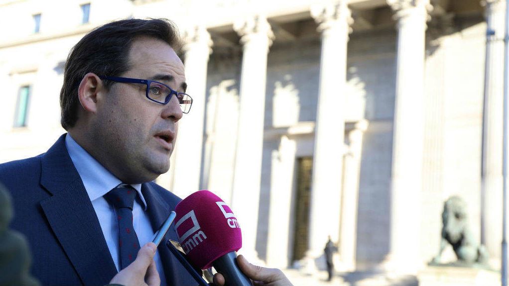 Paco Núñez, este martes en Madrid a las puertas del Congreso de los Diputados