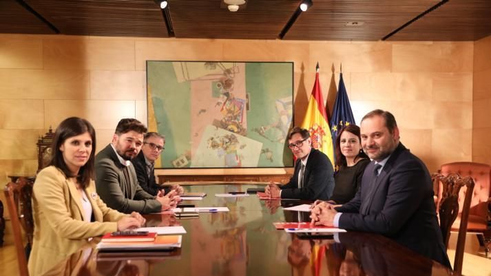 Los negociadores de PSOE y ERC, en la tarde de este martes en el Congreso.