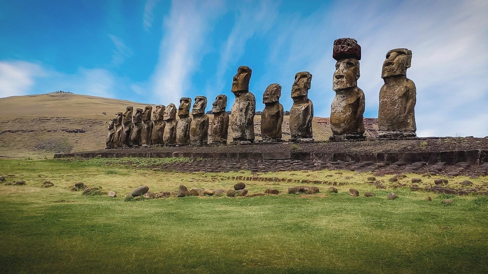 Los famosos moais de la Isla de Pascua.