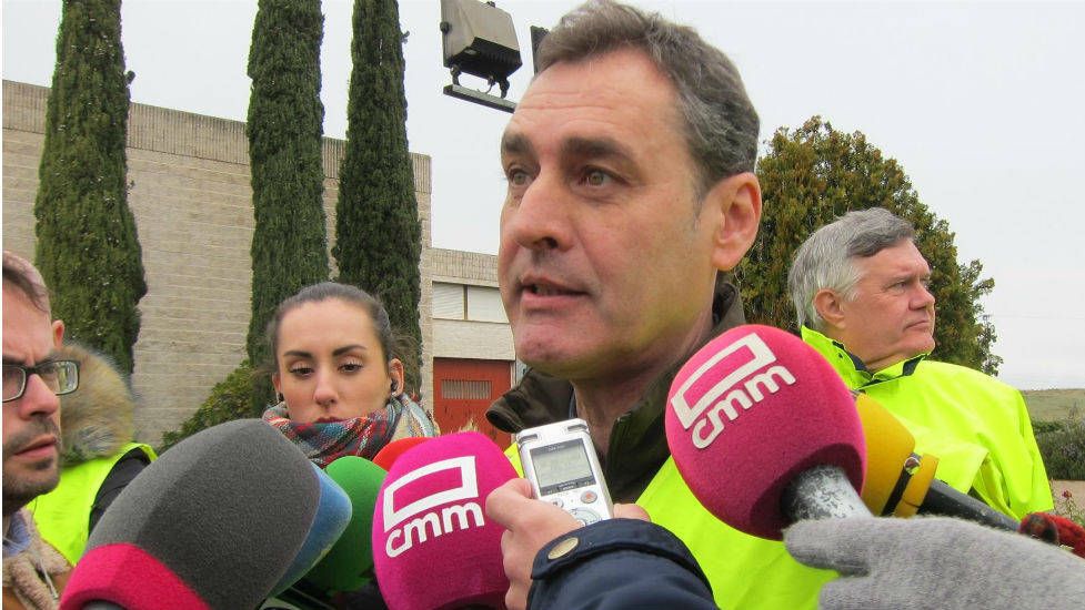 El delegado del Gobierno en Castilla-La Mancha, Francisco Tierraseca, atiende a los medios de comunicación
