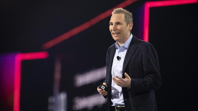 El CEO de Amazon Web Services (AWS), Andy Jassy, durante su conferencia en el Reinvent de Las Vegas.