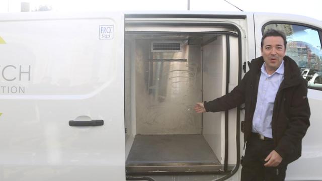 Una furgoneta de reparto con el sistema de BiofreshTech.