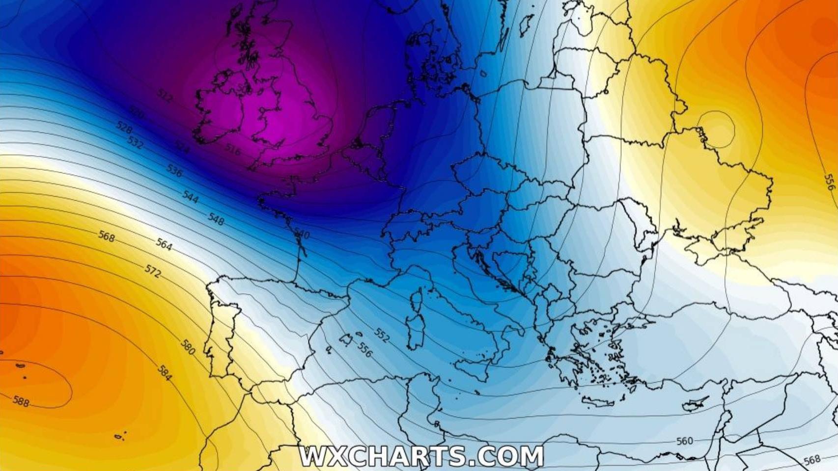 La posición de la borrasca profunda sobre las islas británicas. Severe-weather.eu.