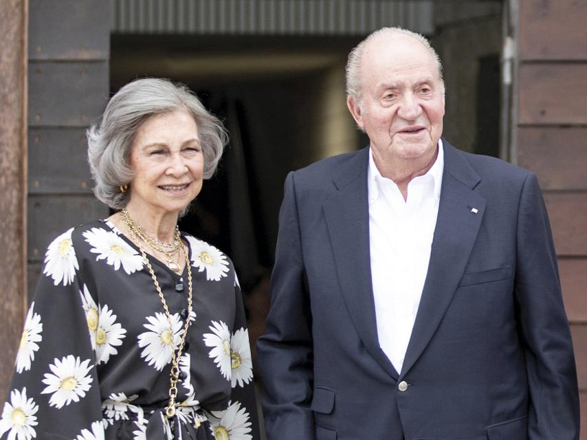 Juan Carlos y Sofía, en su última felicitación navideña con una imagen de ambos.