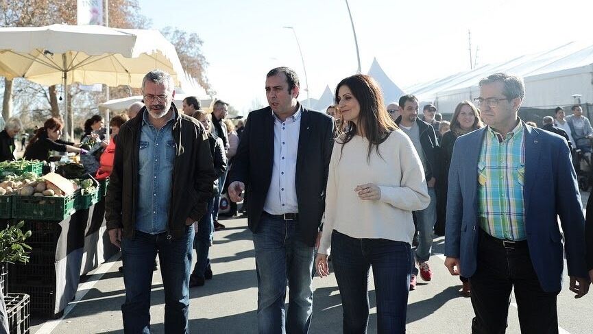 La líder de Cs en Catalunya, Lorena Roldán, visita la Fira Avícola de la Raça Prat en el Prat de Llobregat (Barcelona).