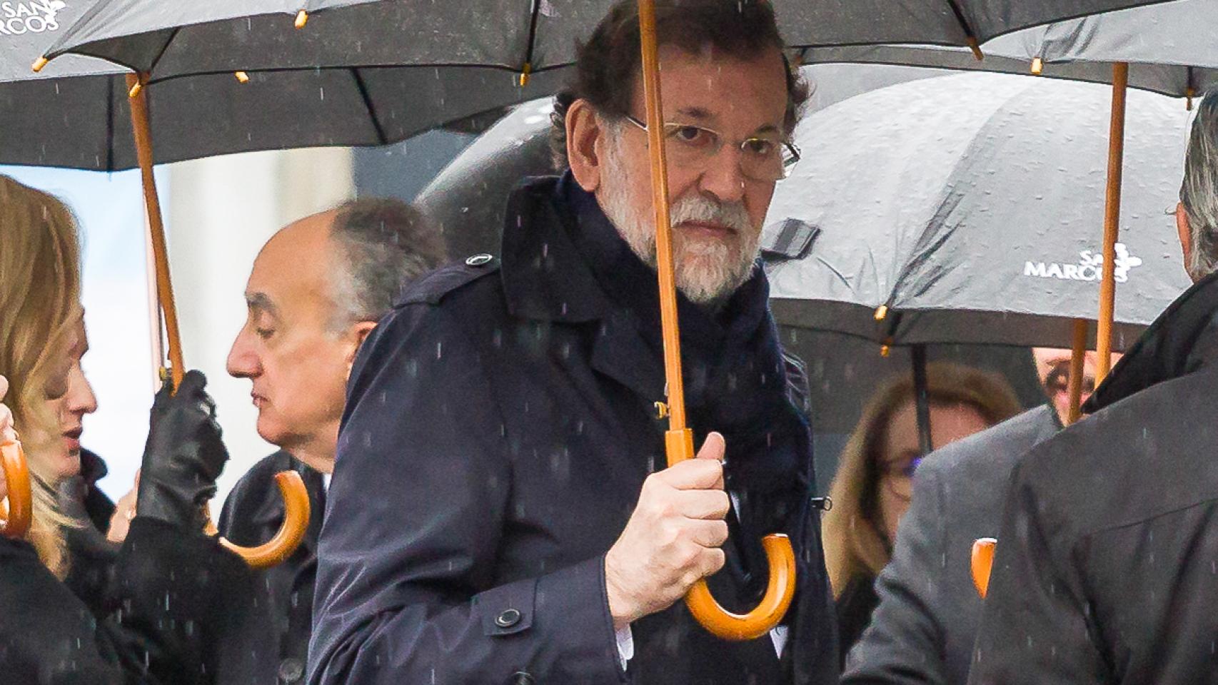 Mariano Rajoy en el funeral de su hermana Mercedes.
