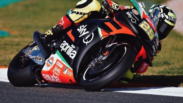 Andrea Iannone, a los mandos de su Aprilia en 2019