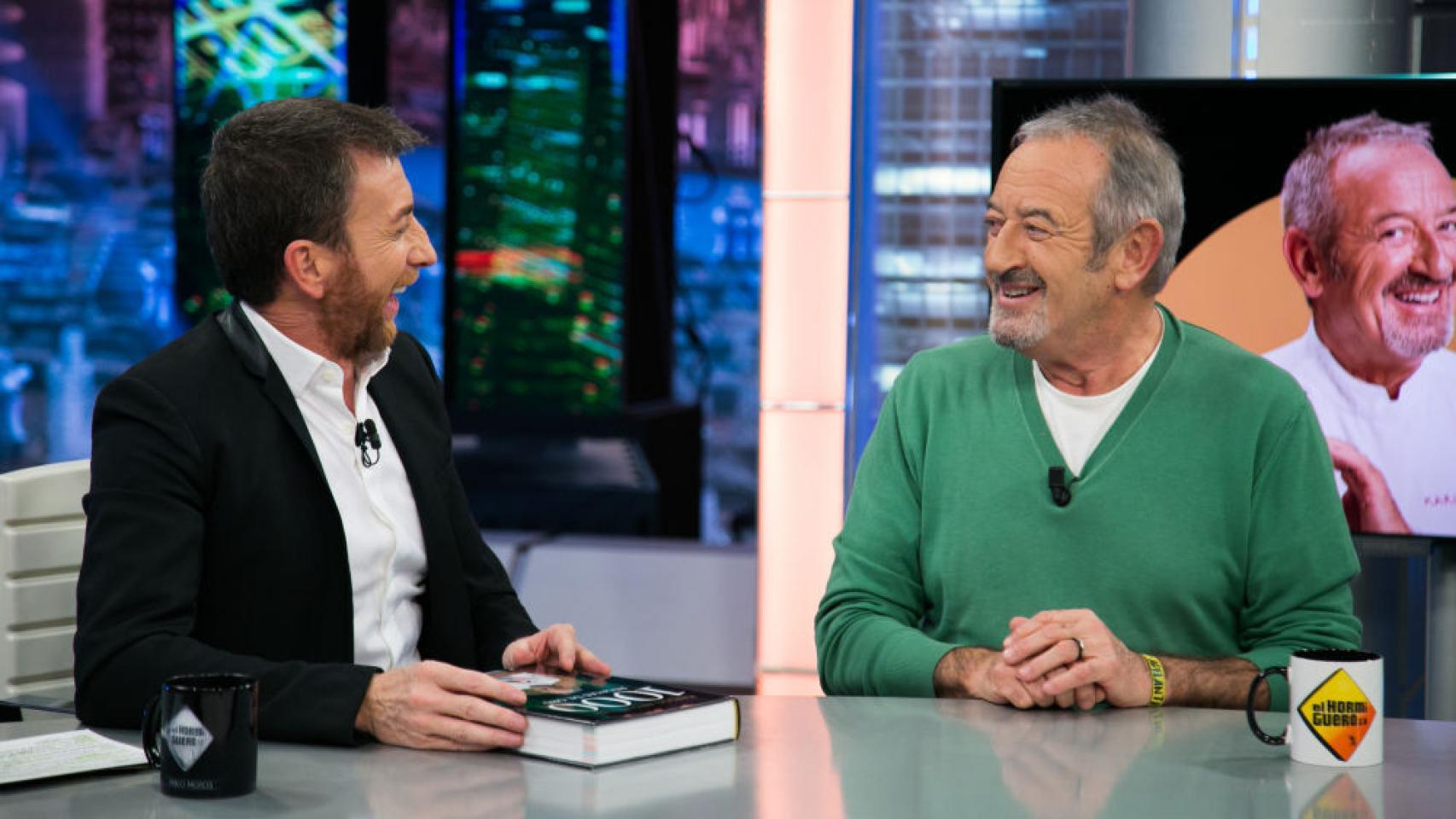 Pablo Motos y Karlos Arguiñano, en 'El Hormiguero'.