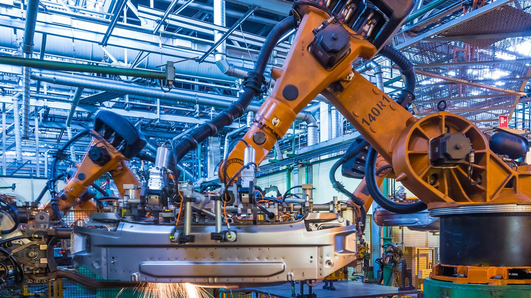 Una de las aplicaciones del 5G es en robots industriales.
