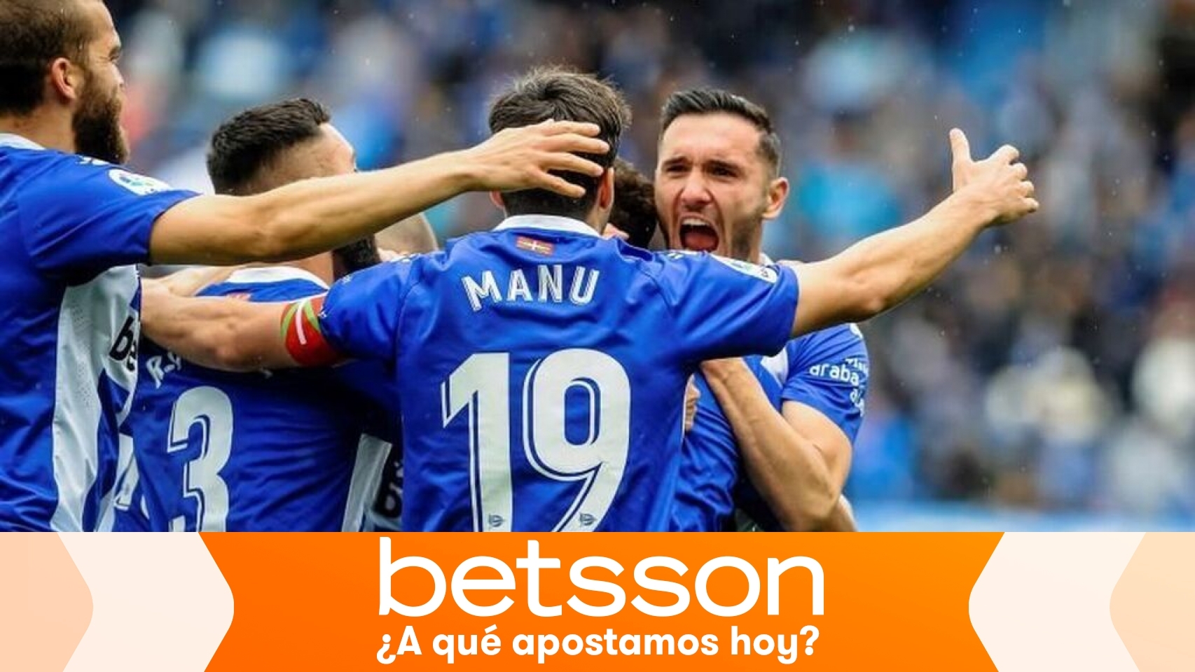 Los jugadores del Alavés celebran un gol