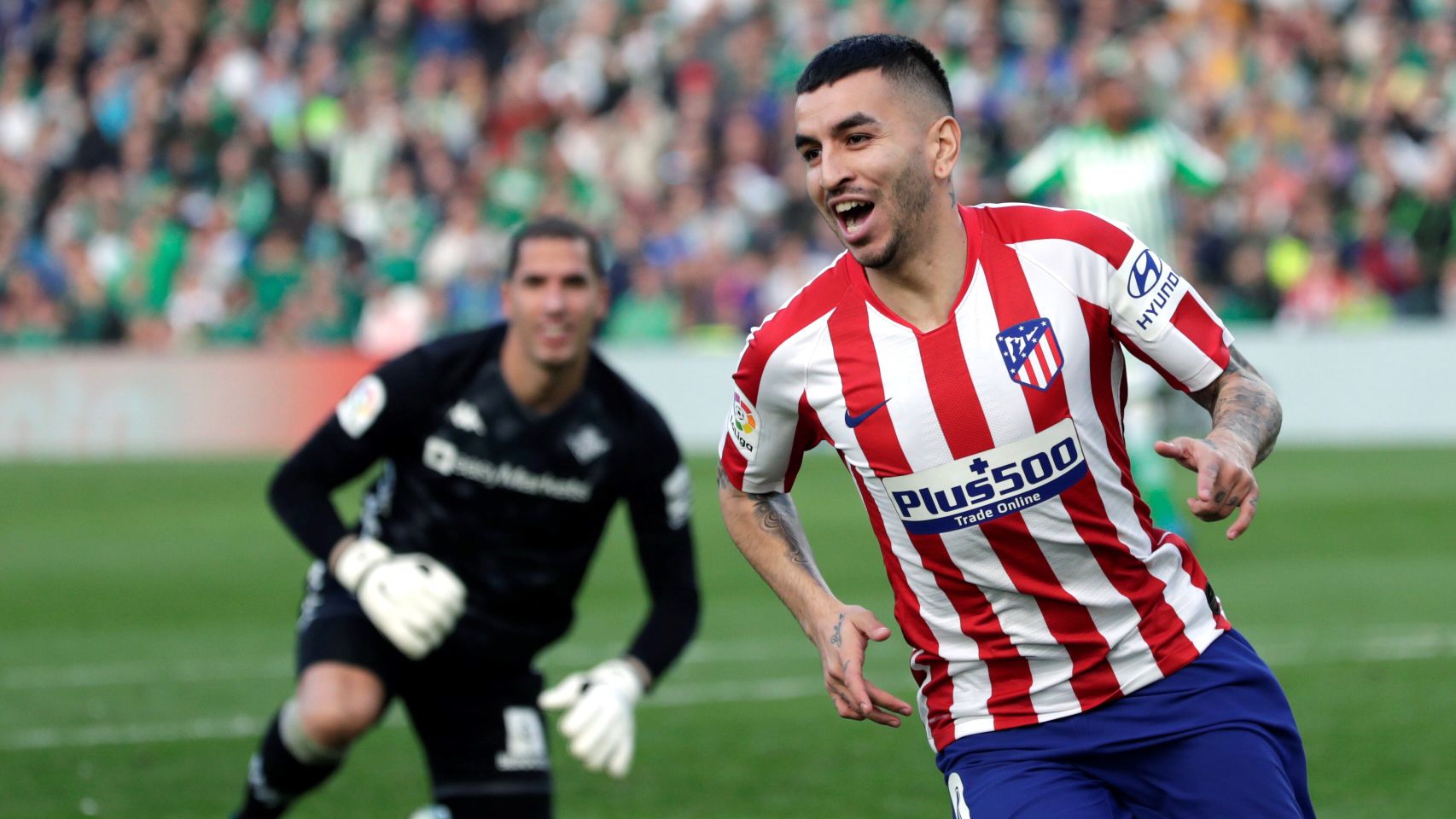 Correa celebra su gol en el Betis - Atlético de Madrid
