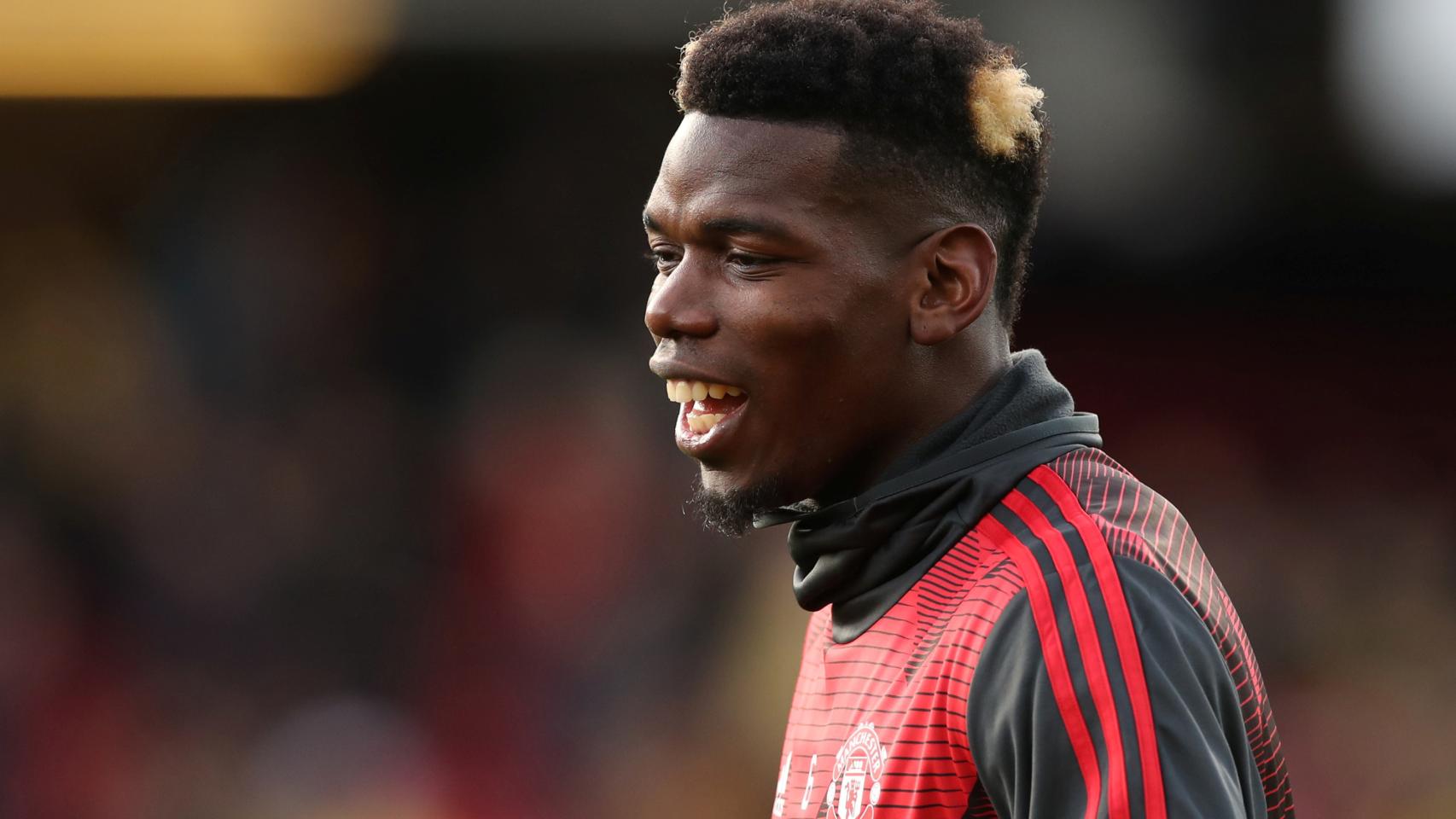 Pogba, calentando con el Manchester United
