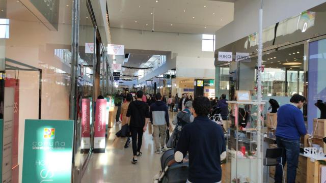 Imagen de los pasillos interiores de Coruña The Style Outlets.