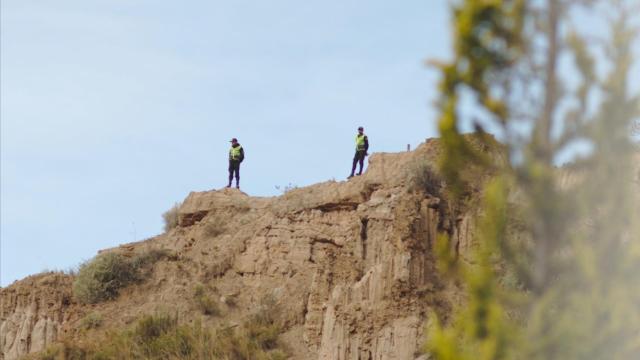 Dispsitivo de vigilancia desplegado en la Embajada de México de La Paz.