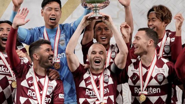 David Villa y Andrés Iniesta, campeones de la Copa del Emperador de Japón con el Vissel Kobe