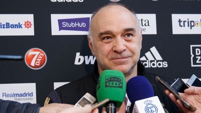 Pablo Laso, ante los medios
