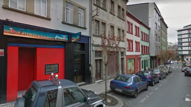 El joven se encontraba tomando una copa en el Pub El Amanecer, en Lugo.
