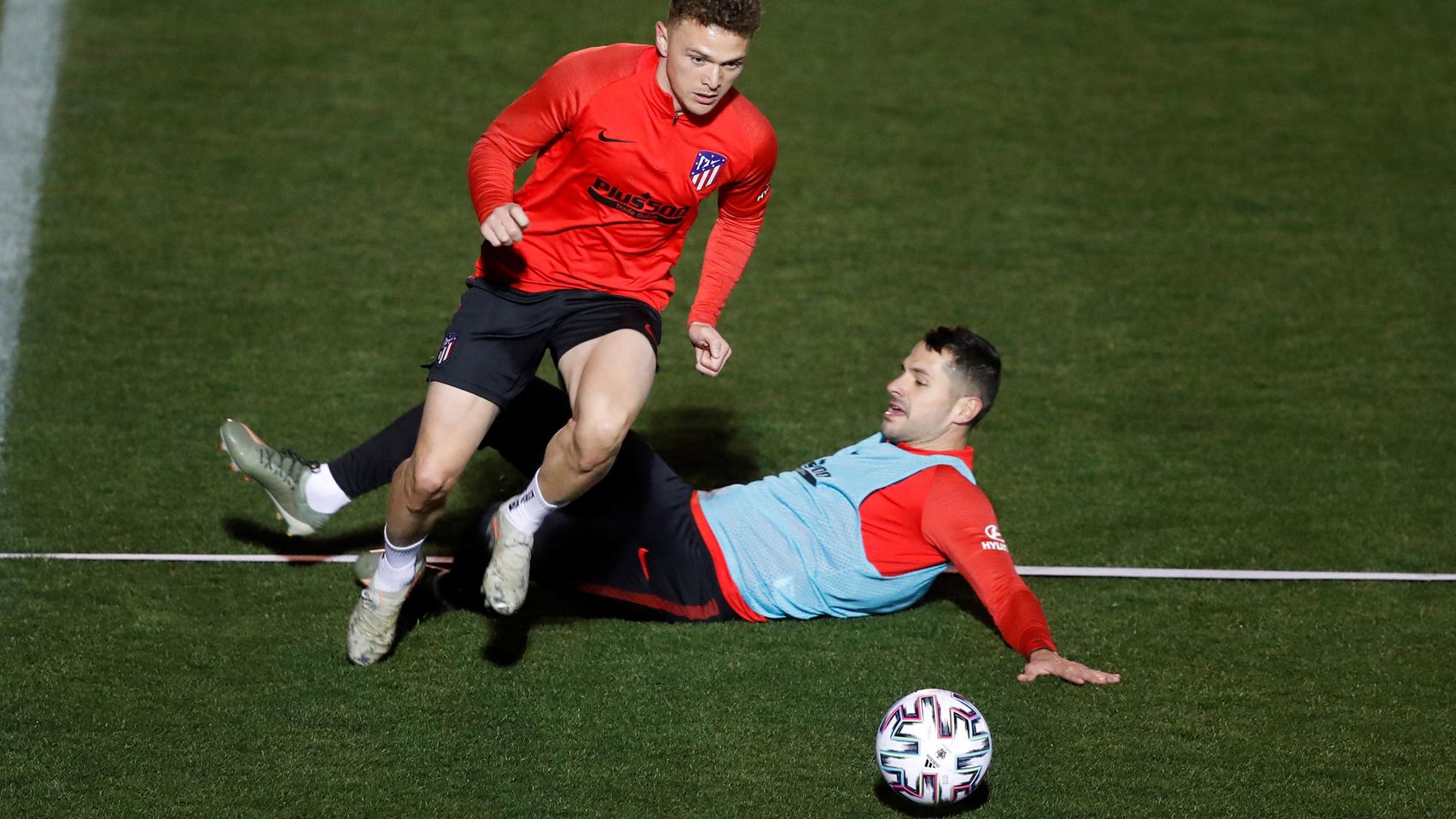 Trippier en un entrenamiento del Atlético