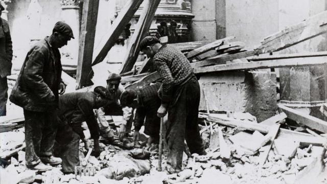 Ruinas de Durango tras el bombardeo (1937).