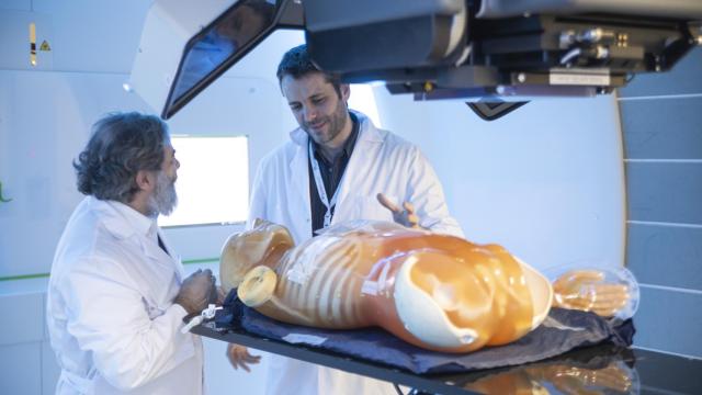 Llega a España la terapia de protones, la técnica de radioterapia más precisa y menos agresiva
